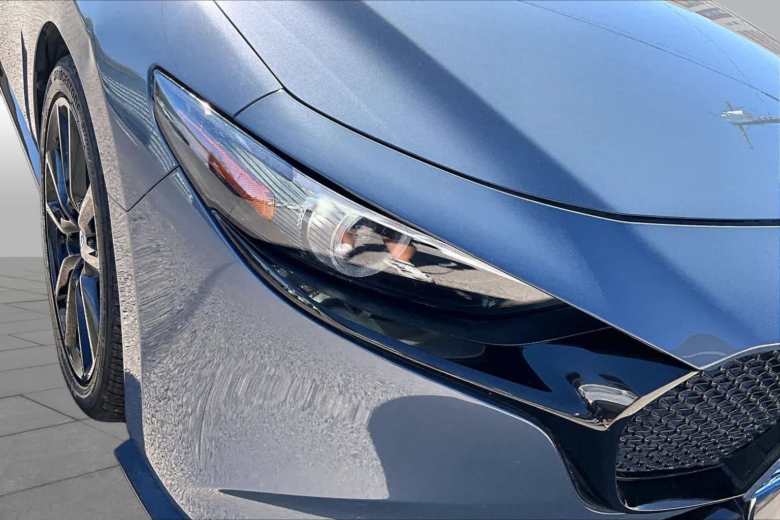 Used 2021 Polymetal Gray Metallic Mazda Premium image 27