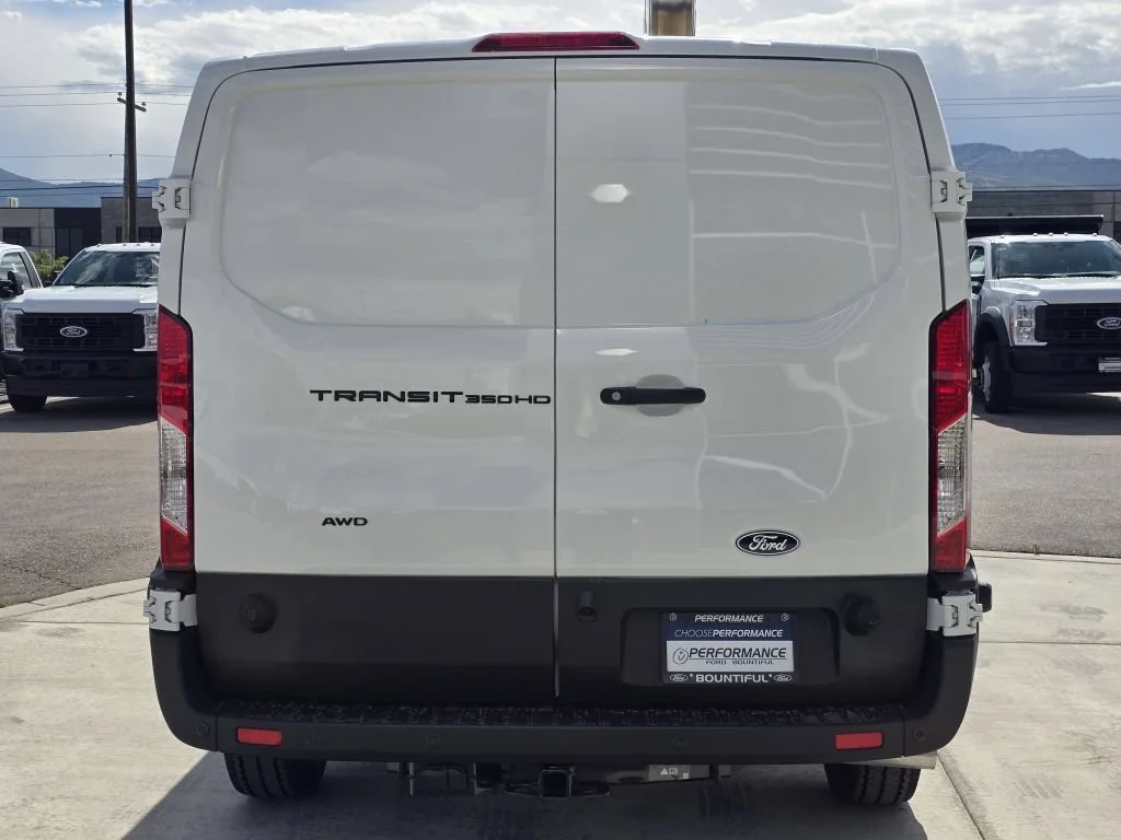 New 2026 Oxford White Ford Base image 21