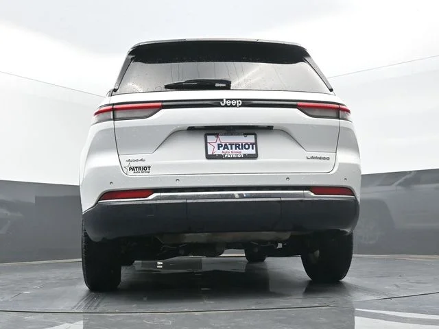 Used 2024 White Jeep Laredo image 40