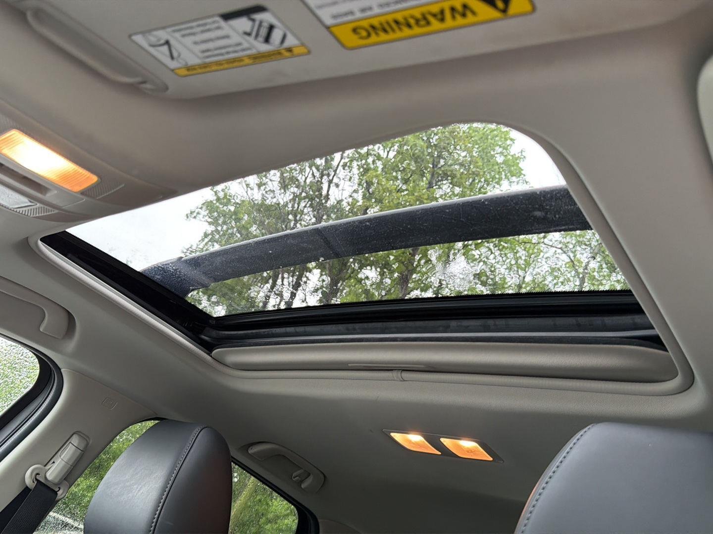 Used 2019  Mazda Touring image 3