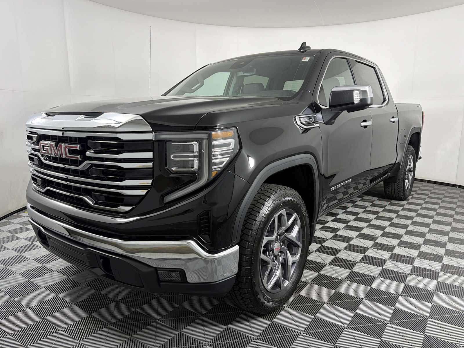 New 2026 Onyx Black GMC SLT image 3