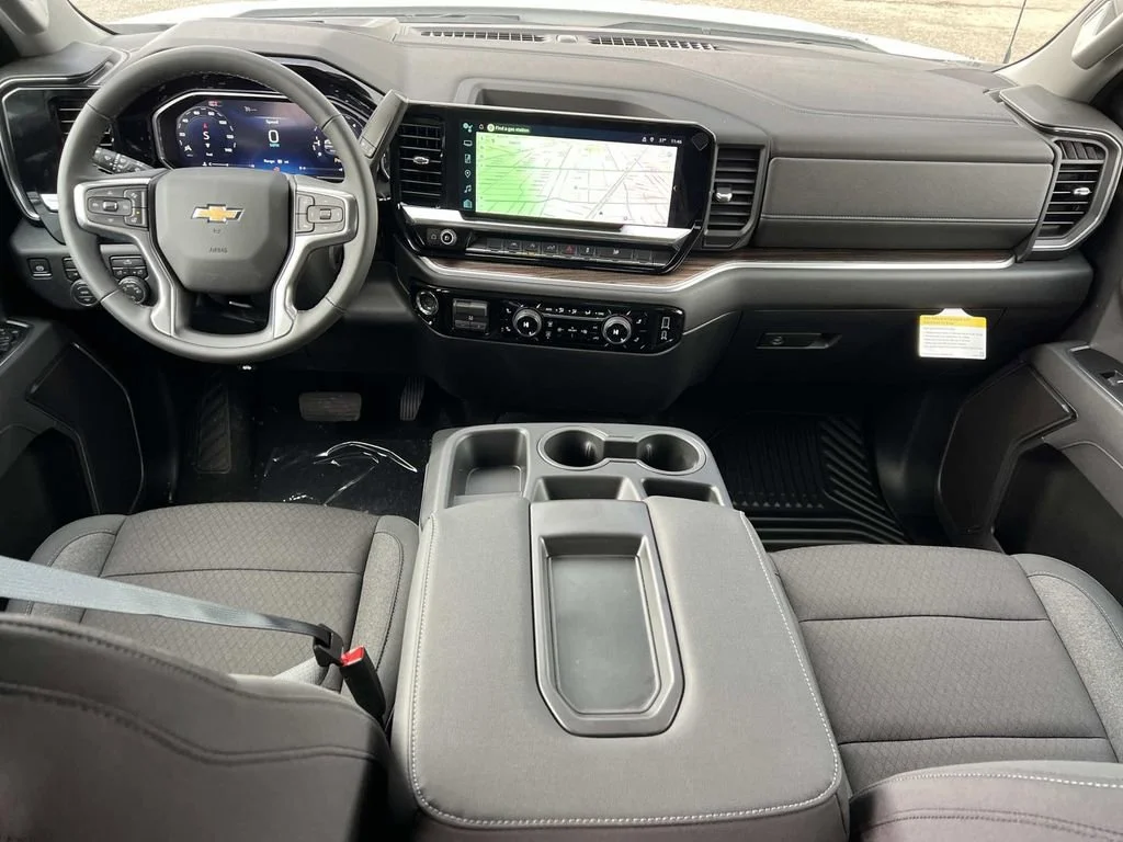 New 2026 Summit White Chevrolet LT (2FL) image 3