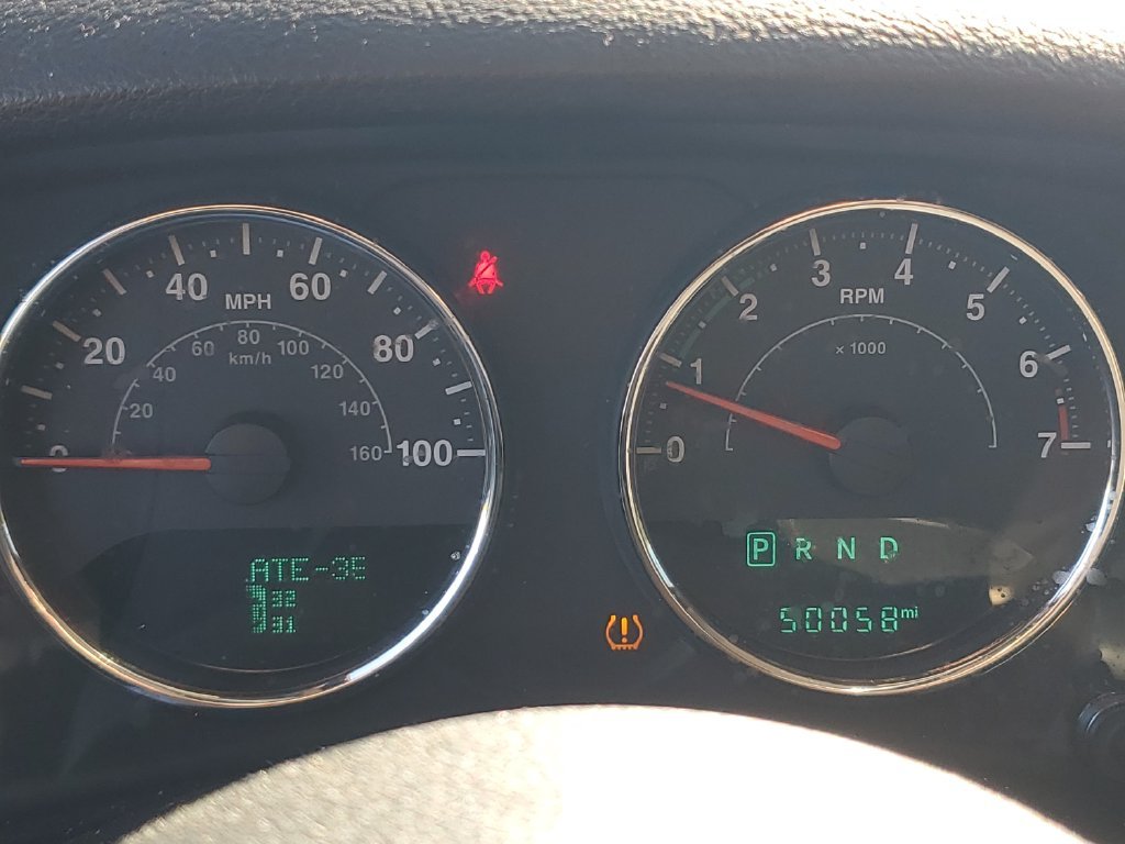 Used 2018 Gray Jeep Sport image 22