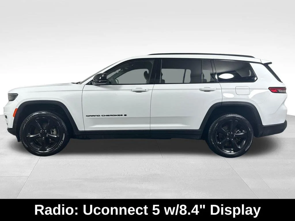 Used 2023 Bright White Clearcoat Jeep Altitude image 7