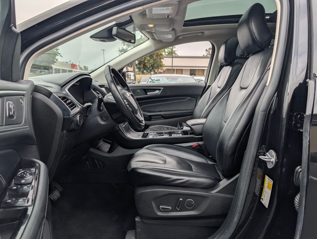 2019 Ford Edge Titanium - Photo 14