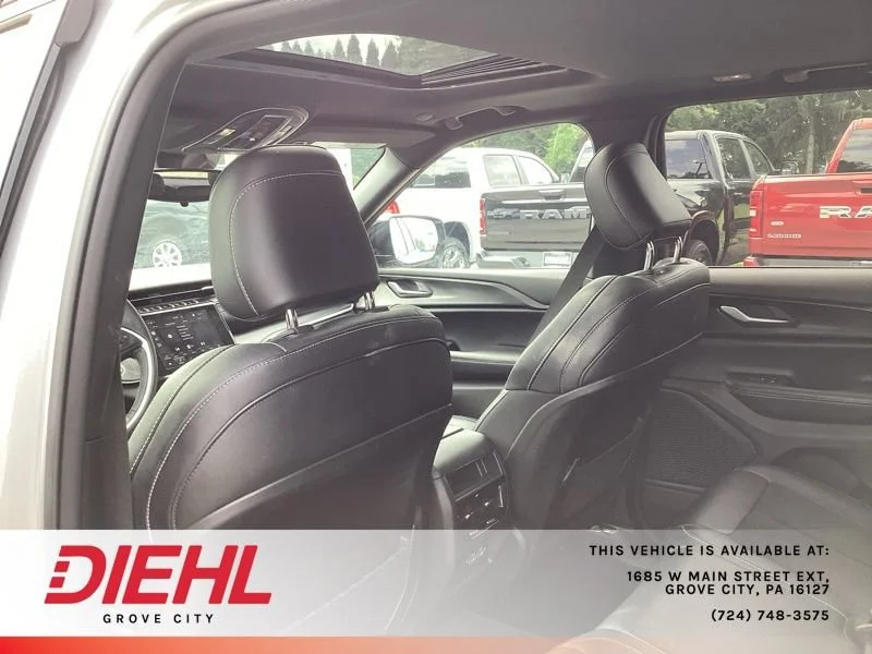 Used 2023 Silver Jeep Altitude X 4x4 image 14