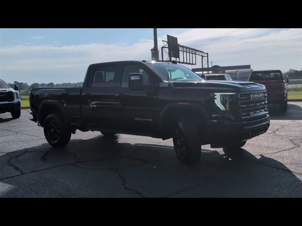 Used 2026 Onyx Black GMC AT4 image 2