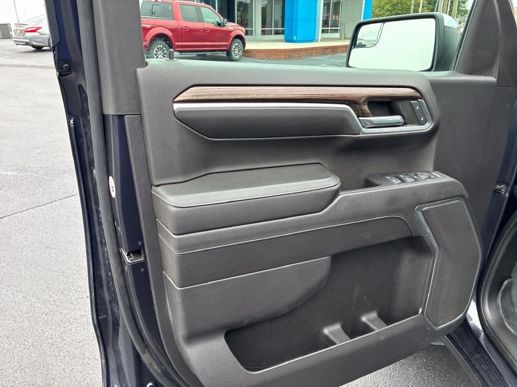 Used 2022 Dark Ash Metallic Chevrolet LT (2FL) image 11