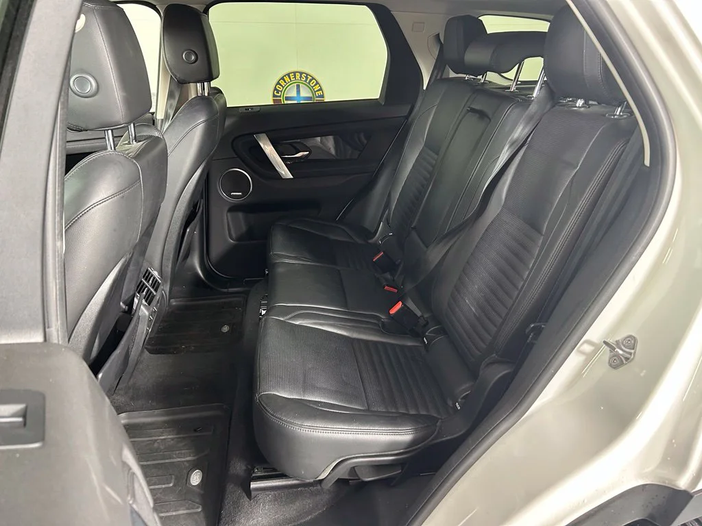 Used 2020 White Land Rover S image 16