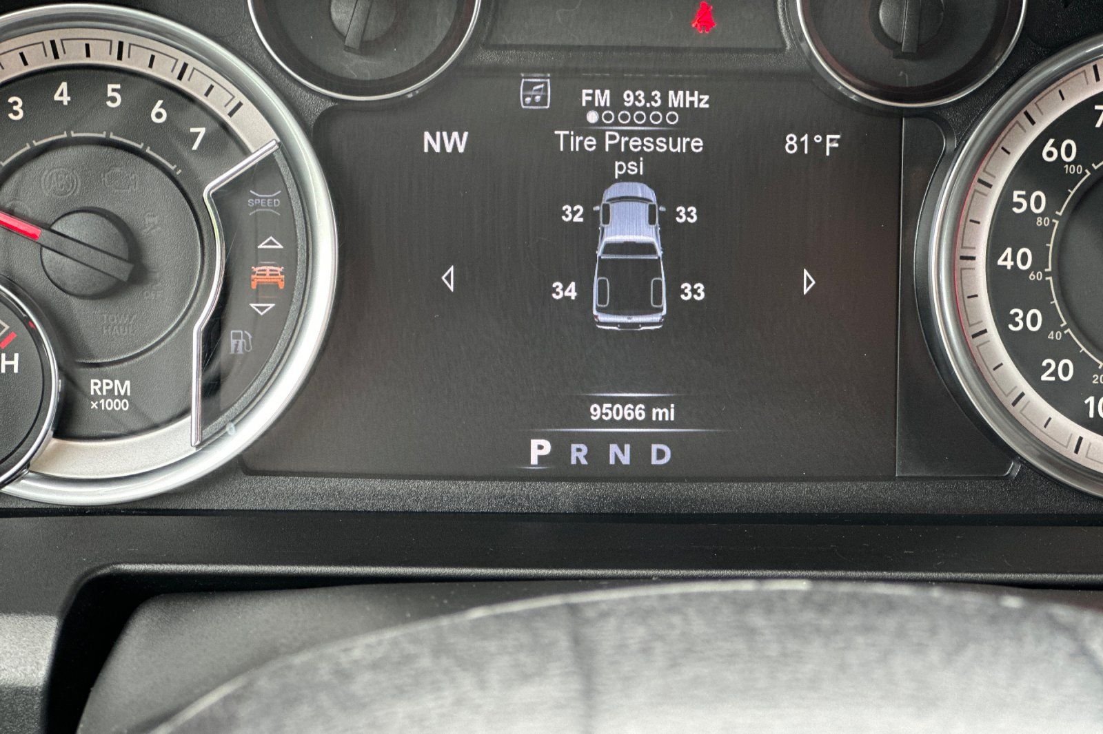 Used 2018 White Ram SLT image 28