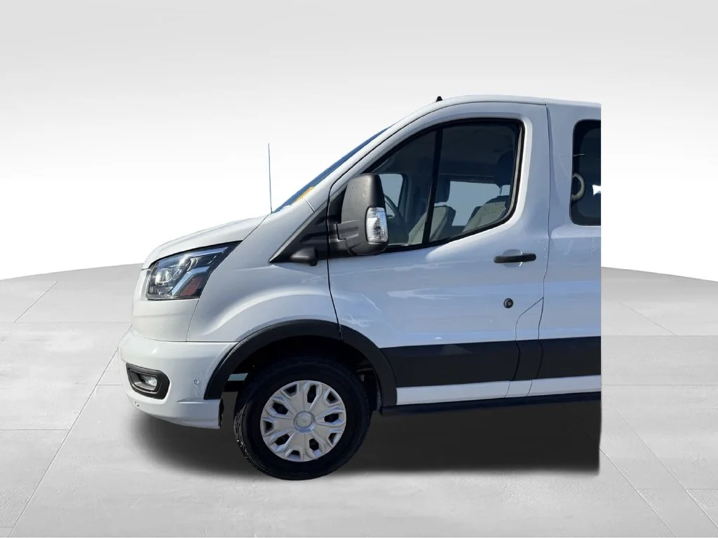 Used 2023 White Ford XLT image 19