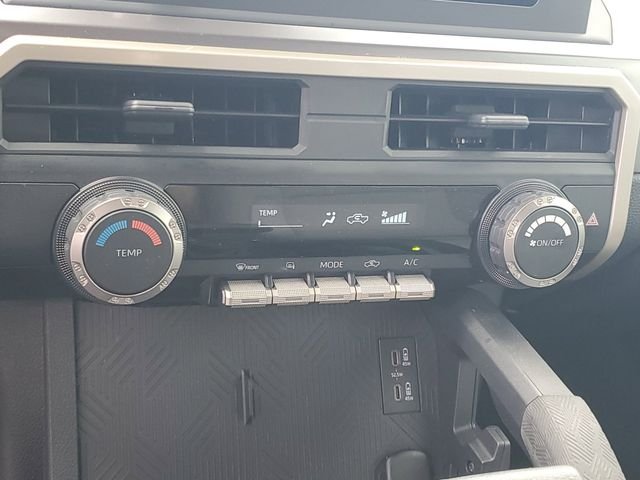 Used 2024  Toyota SR5 image 18
