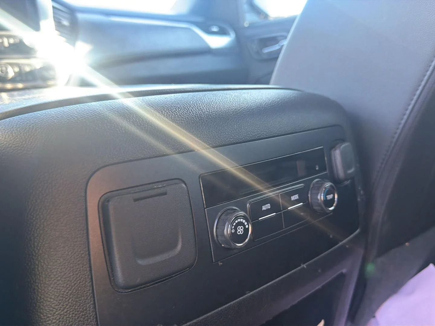 Used 2018  CHEVROLET TRUCK 4WD 4DR 1500 LT image 8