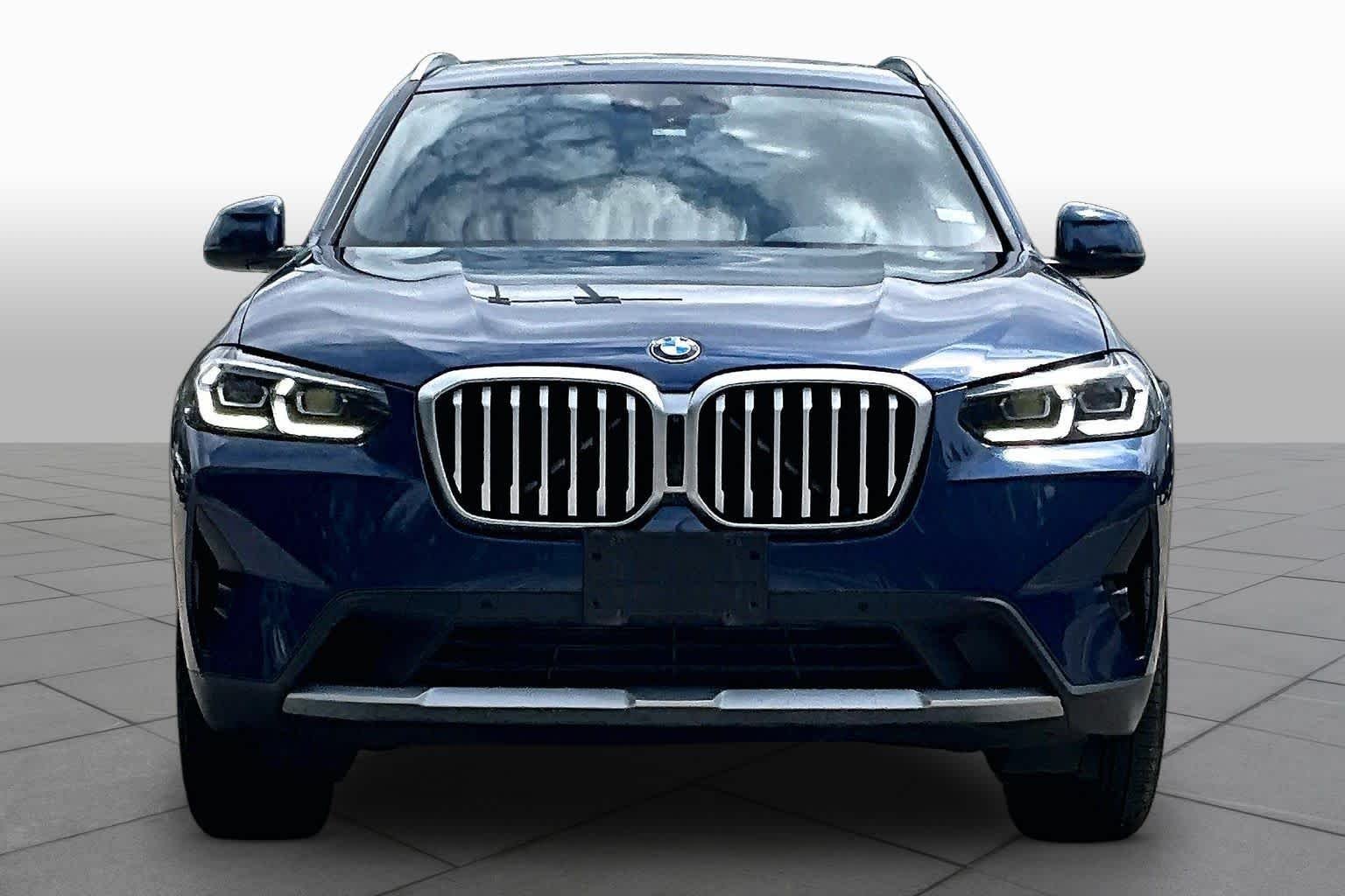 Used 2022 Phytonic Blue Metallic BMW xDrive30i image 3