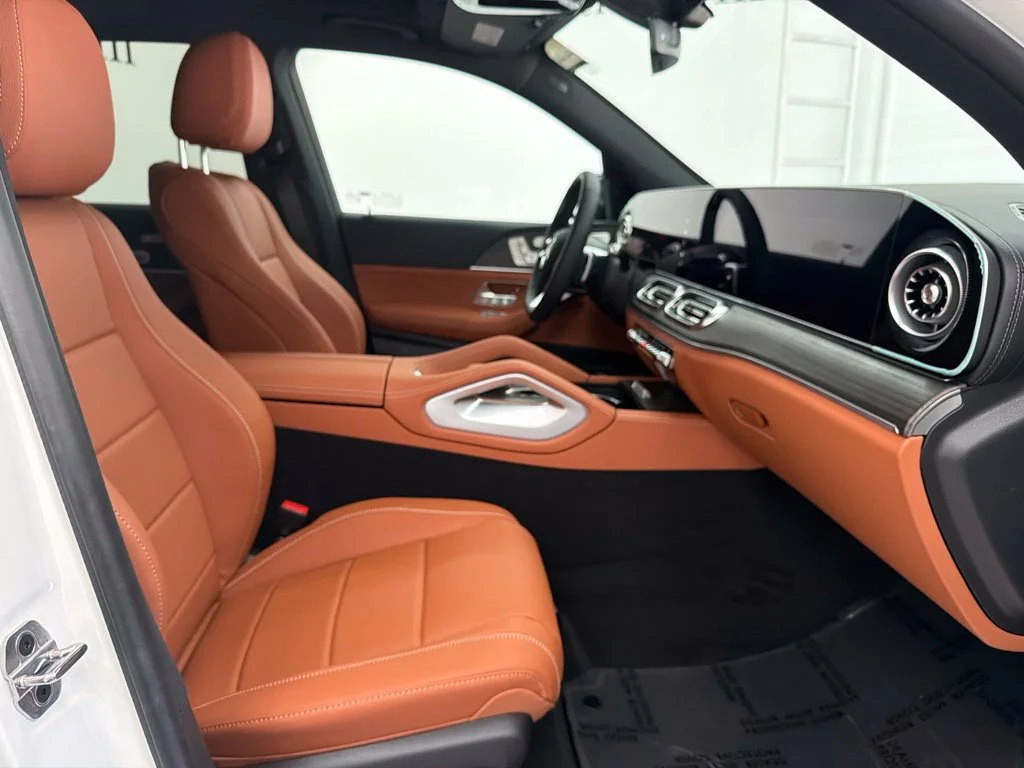 New 2027 White Mercedes-Benz GLS 450 image 31