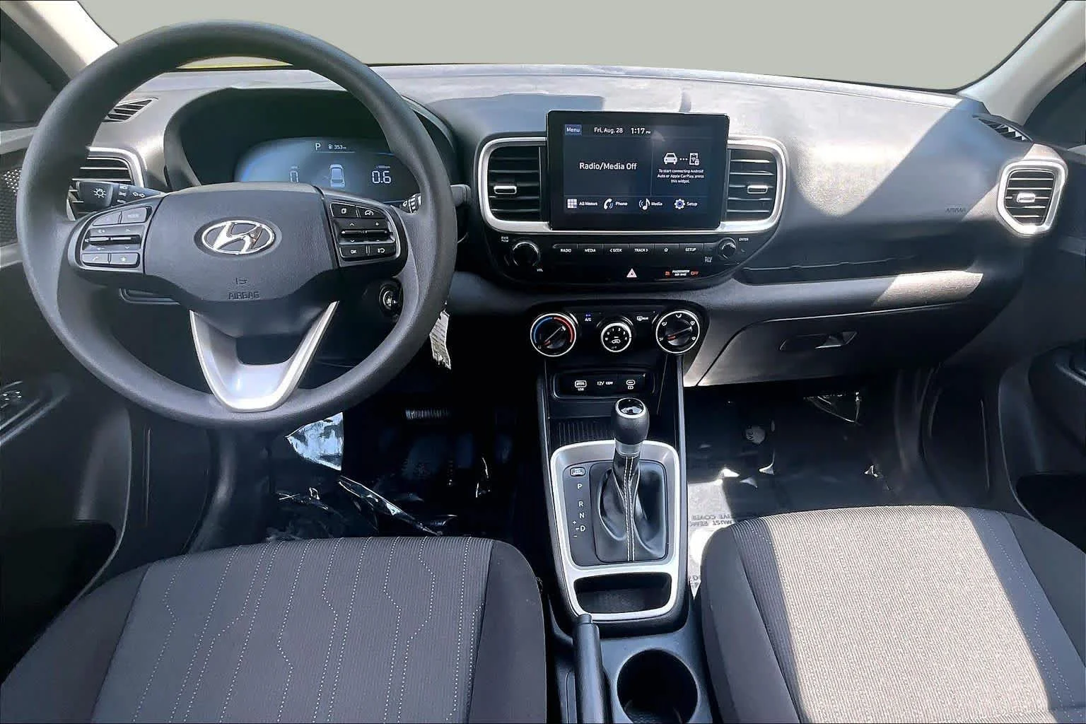 Used 2025 Ultimate Red Hyundai SE image 16