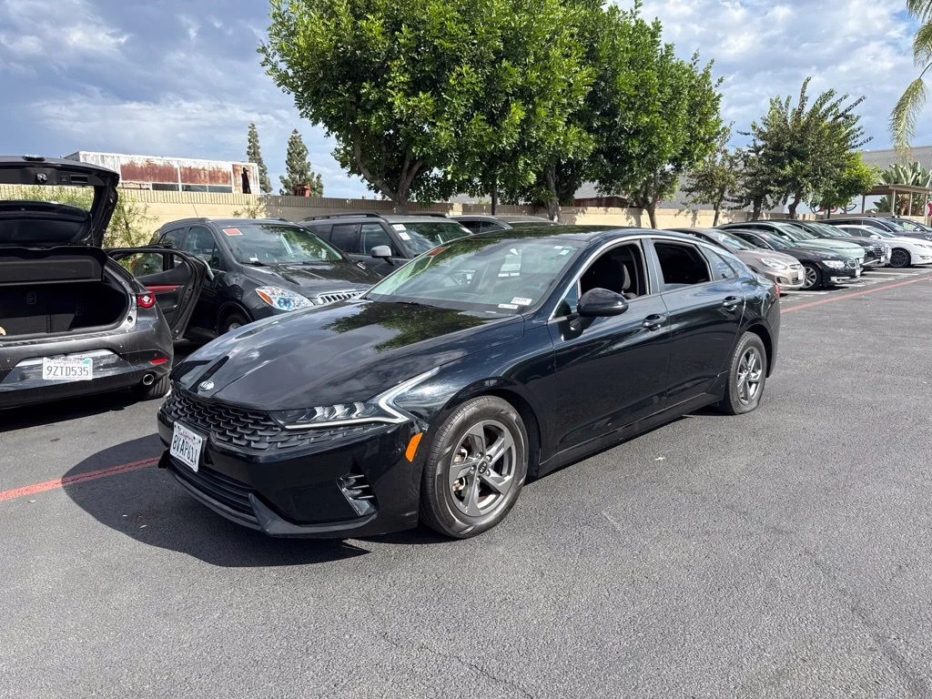 Used 2021 Black Kia LXS image 1