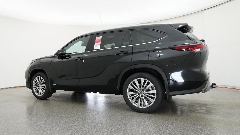 New 2026 Midnight Black Metallic Toyota  Platinum image 5