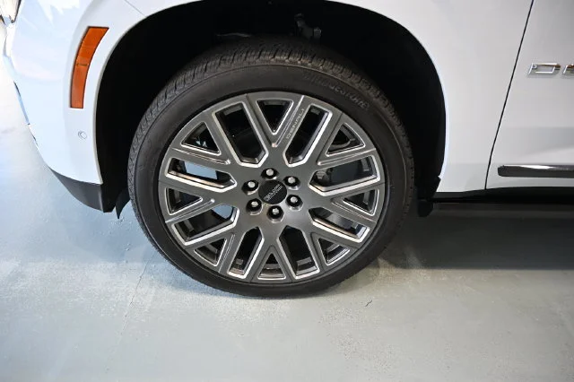 2026 GMC Yukon XL Denali Ultimate - Photo 38