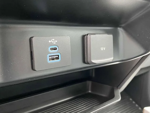 New 2025 Oxford White Ford F-600® XL image 14