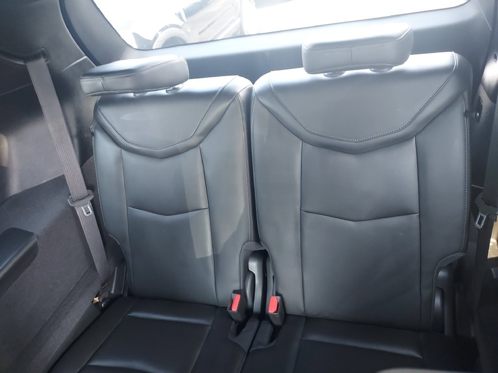Used 2024 Silver Cadillac Premium Luxury image 28