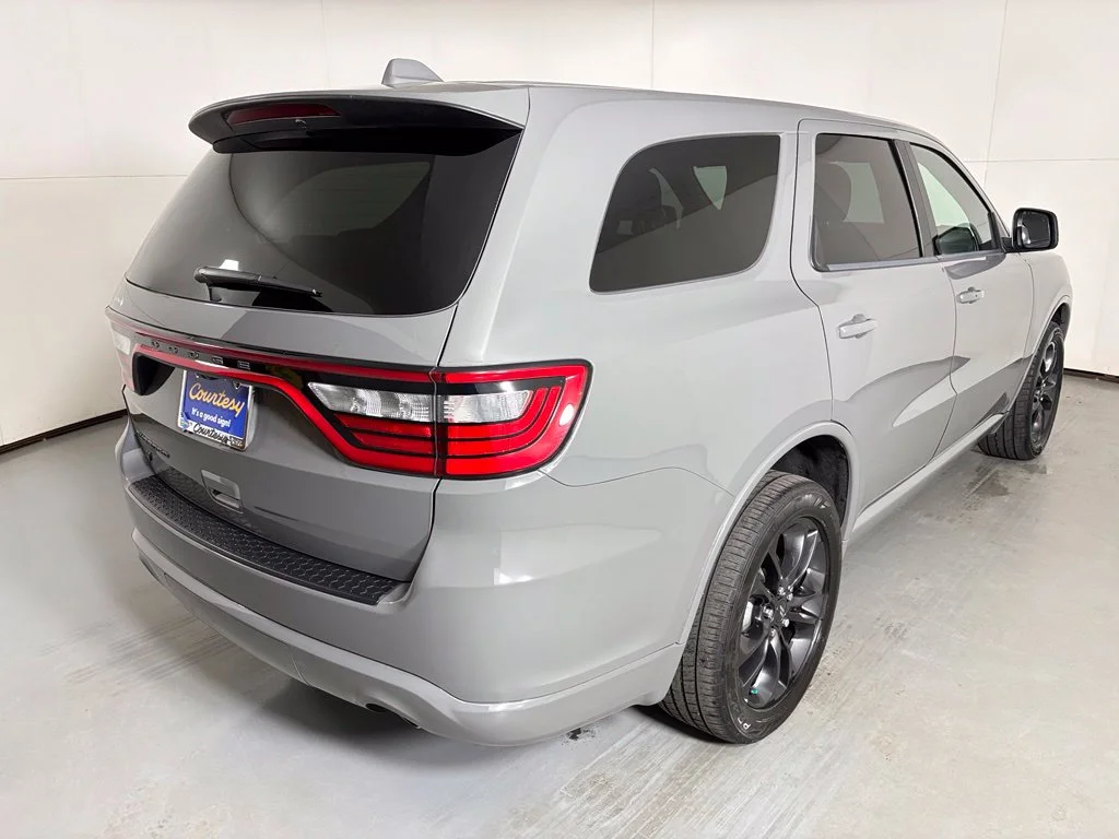 Used 2022 Gray Dodge SXT image 8