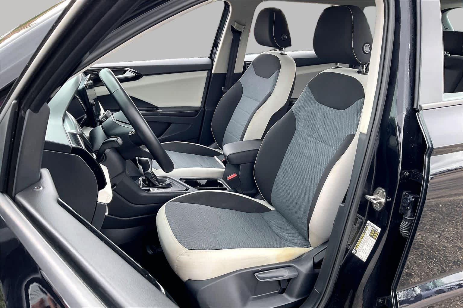 Used 2025 Deep Black Pearl Effect Volkswagen S image 8