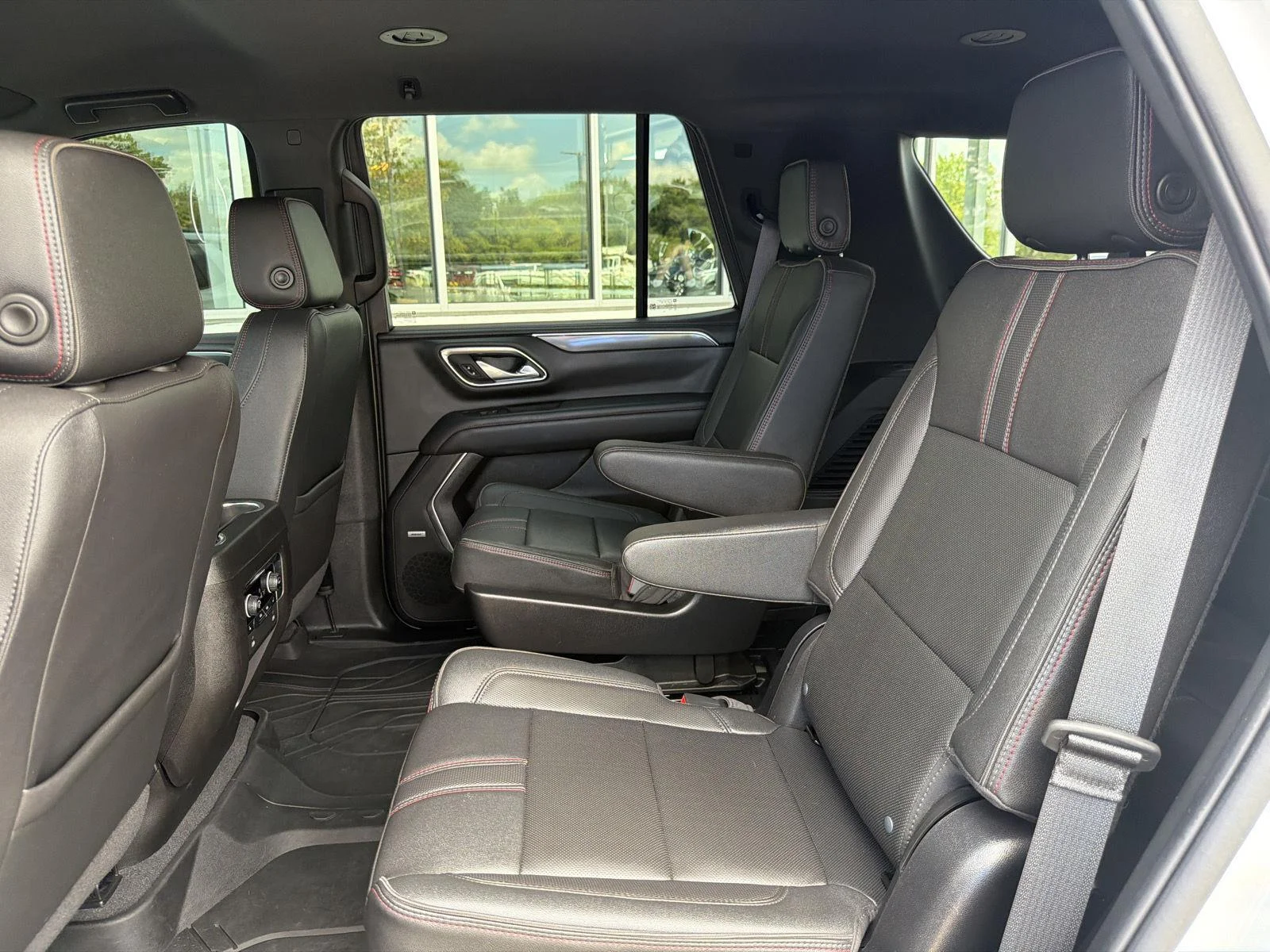 Used 2022 SUMMIT WHITE Chevrolet RST image 39