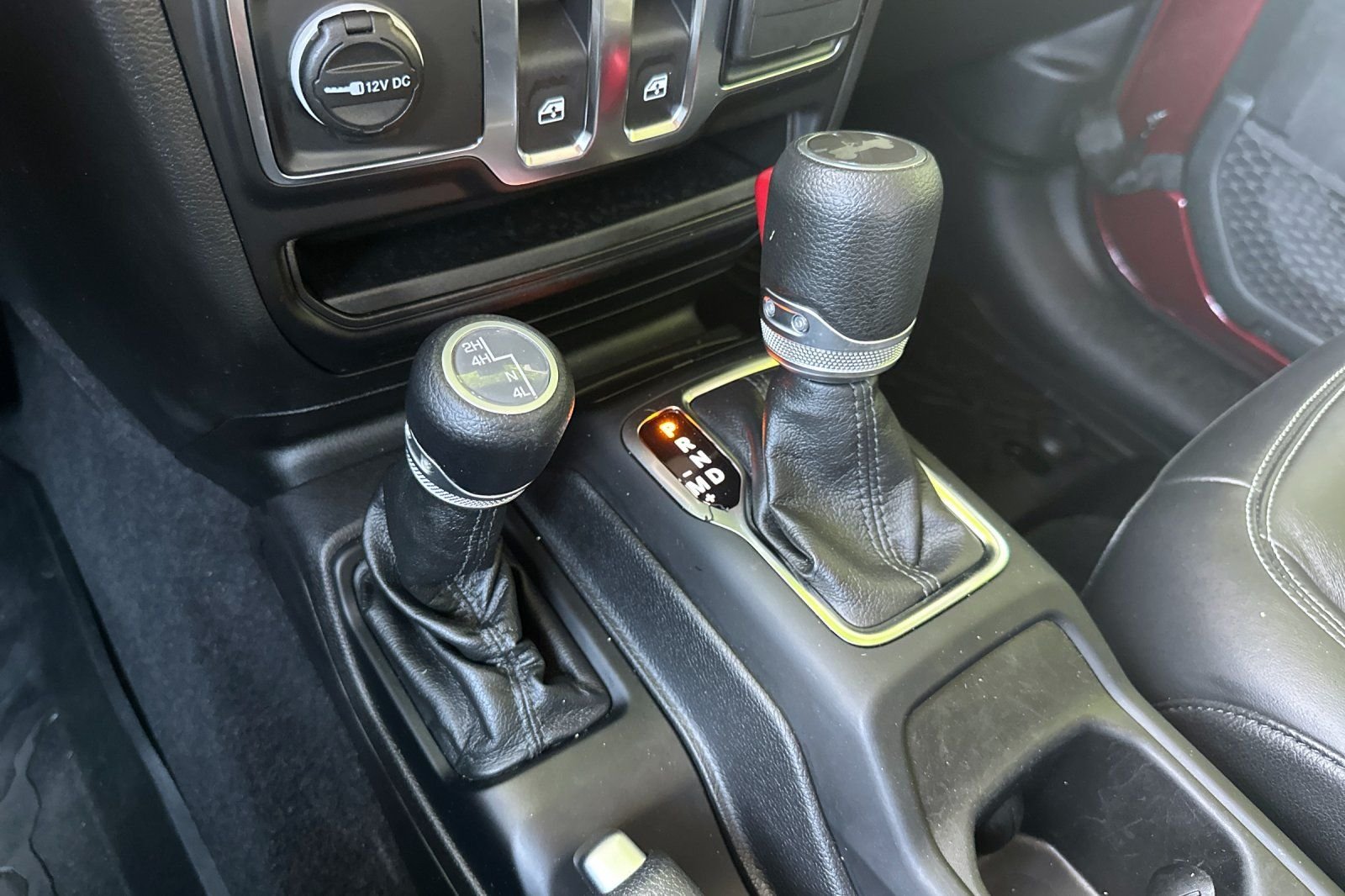 Used 2021 Red Jeep Sport S image 21