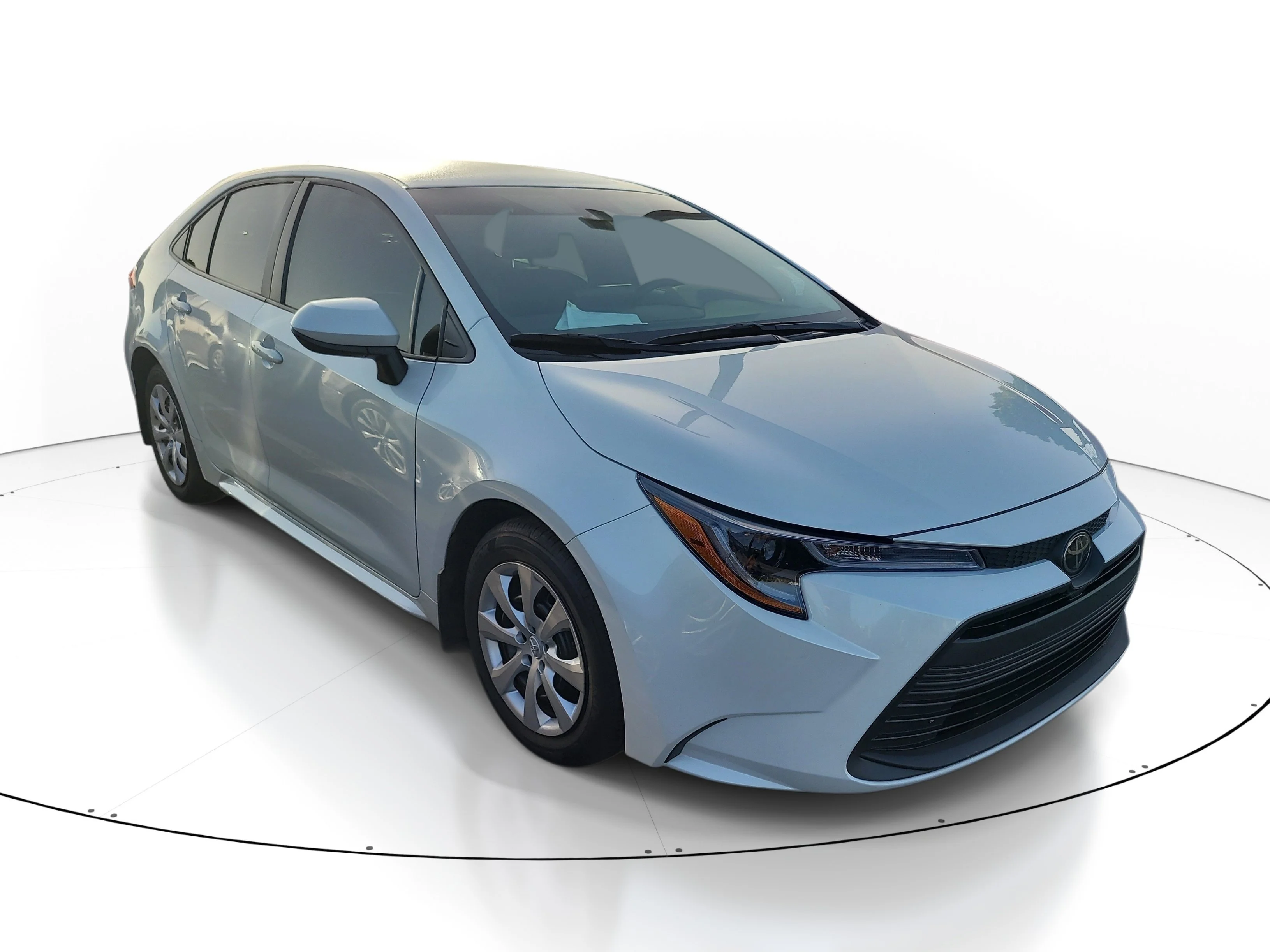 Used 2025 Pearl Toyota LE image 1