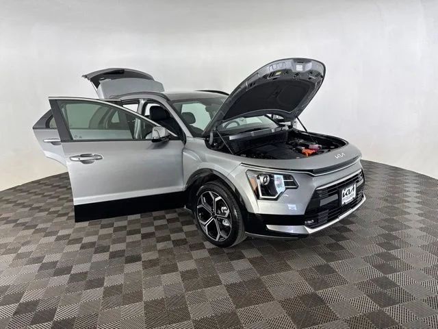 Used 2025 Gray Kia EX Touring image 14