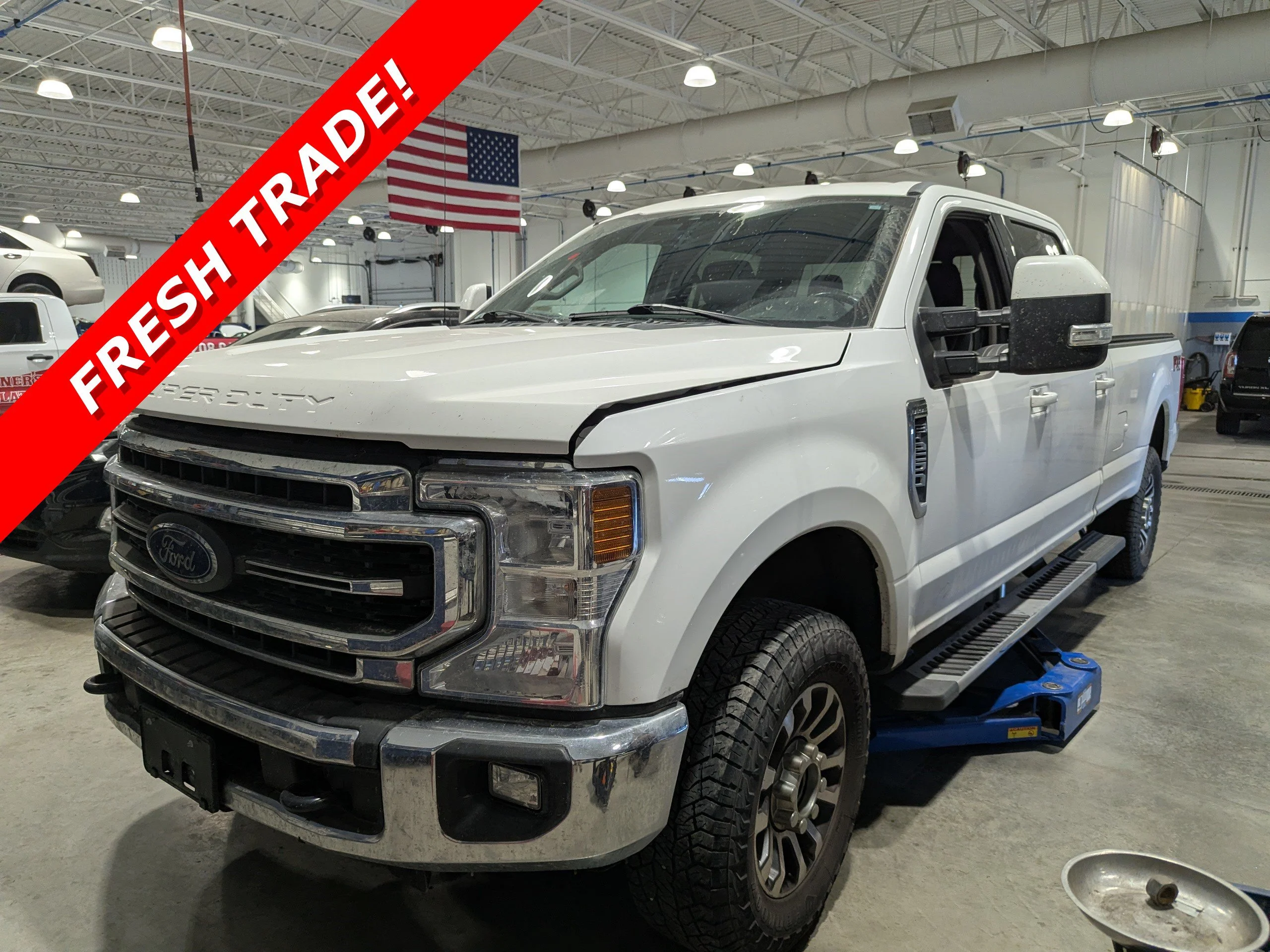Used 2021  Ford LARIAT image 1