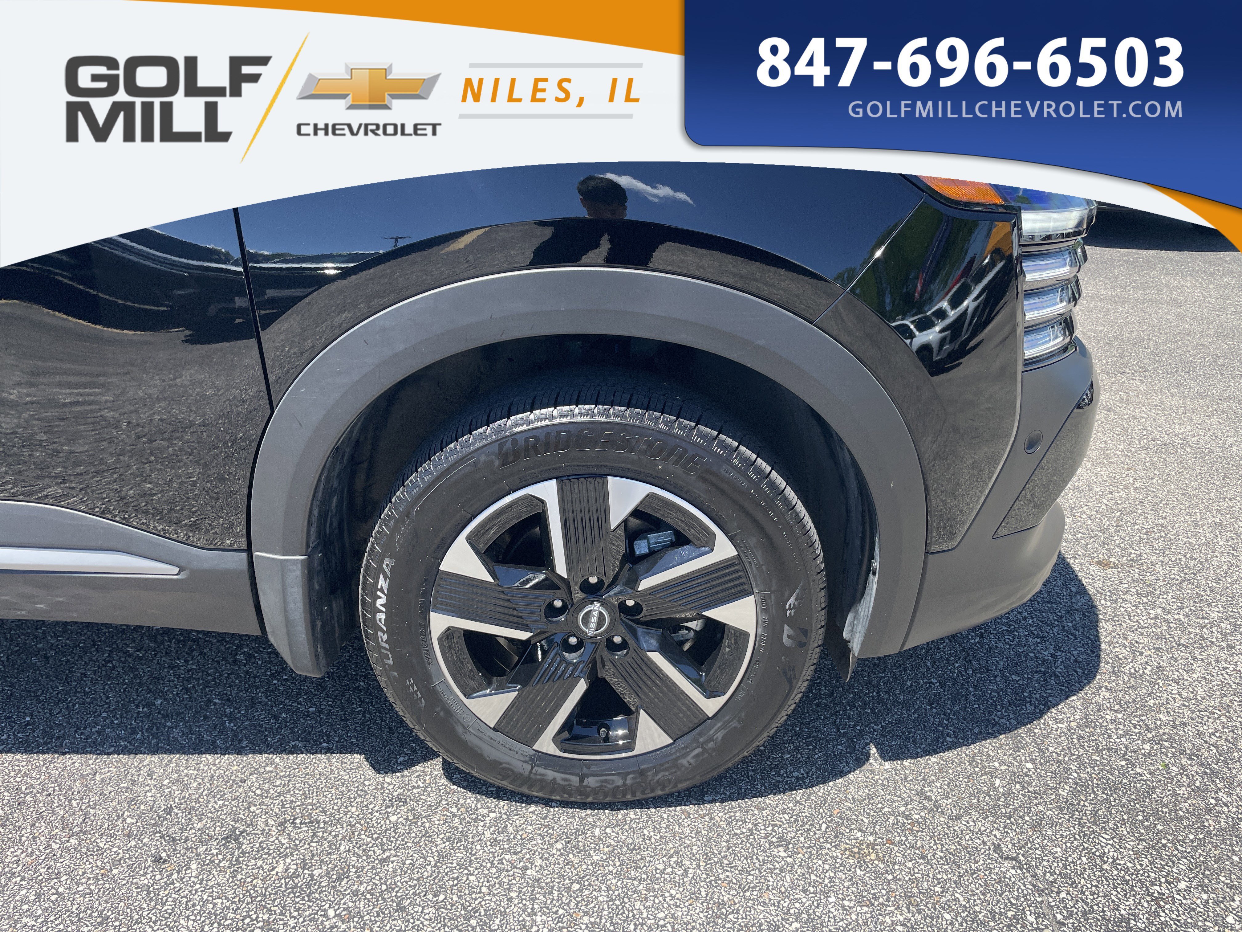 Used 2025 Super Black Nissan SR image 30