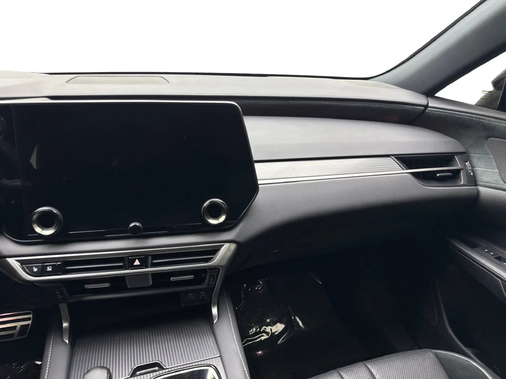 Used 2023 White Lexus 500h F SPORT Performance image 56