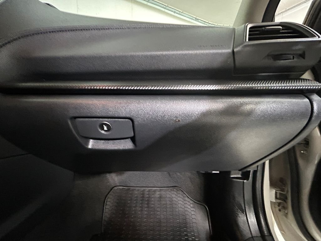 Used 2019 White Subaru 2.0i Premium image 24