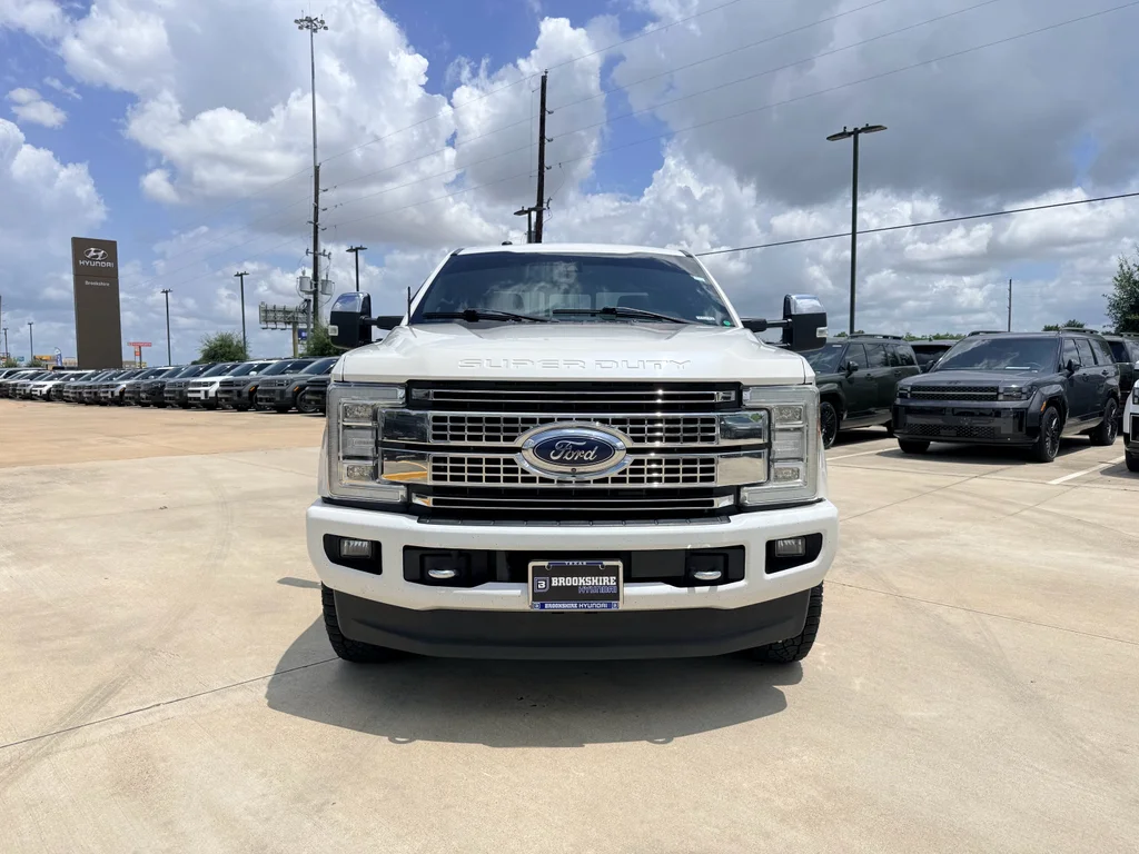 Used 2018 White Platinum Metallic Tri-Coat Ford Platinum image 2