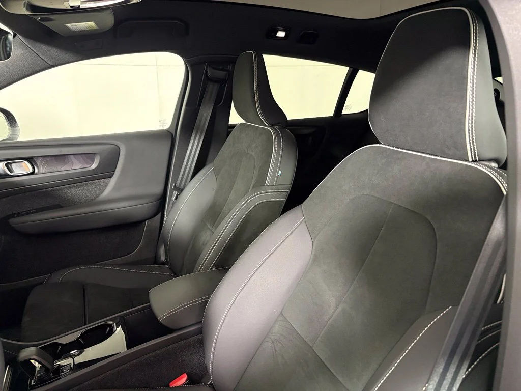 Used 2023 Blue Volvo Ultimate image 17