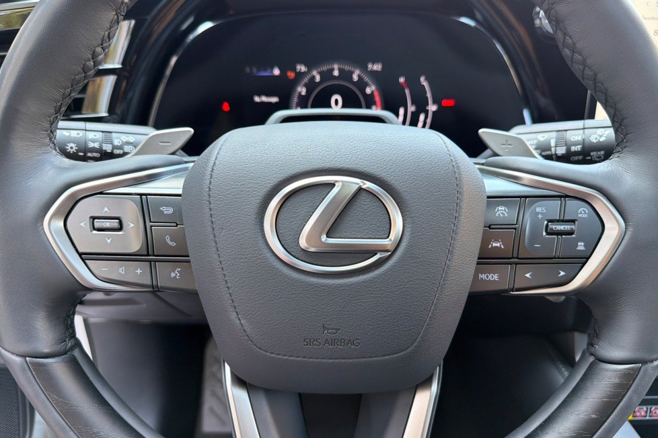 Used 2024  Lexus RX 350 image 22