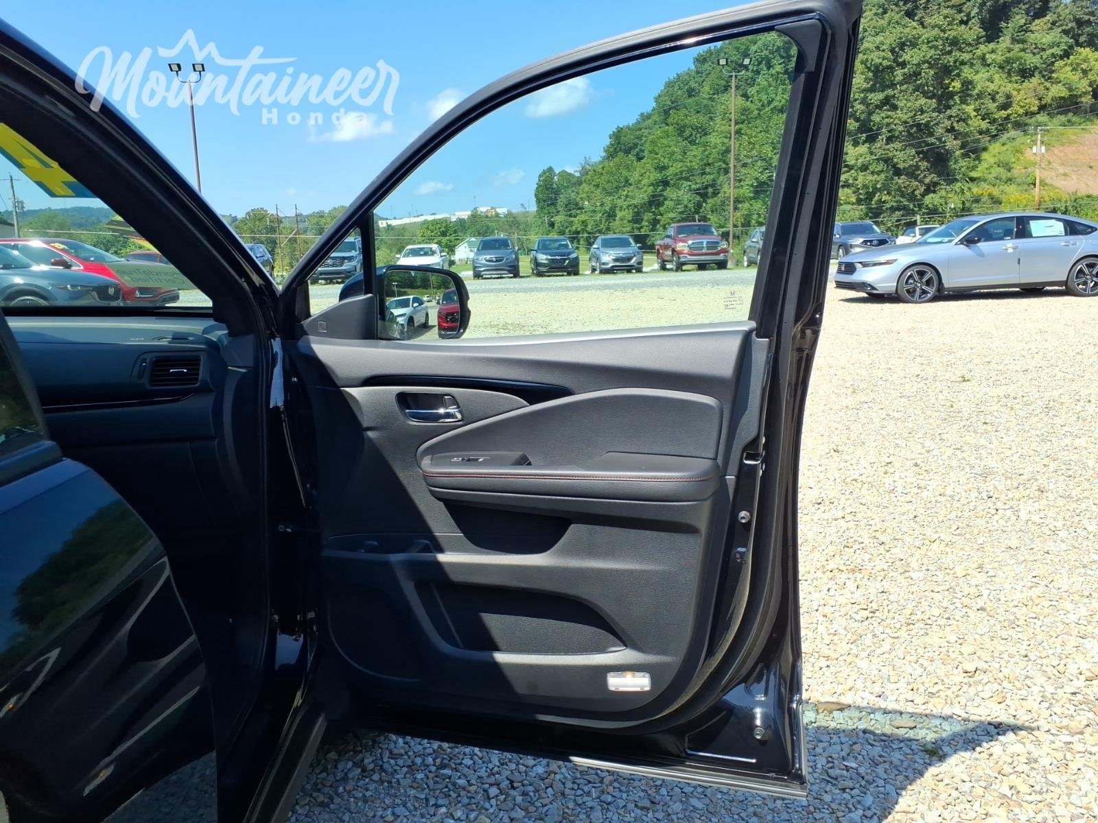 Used 2024 Crystal Black Pearl Honda Black Edition image 17