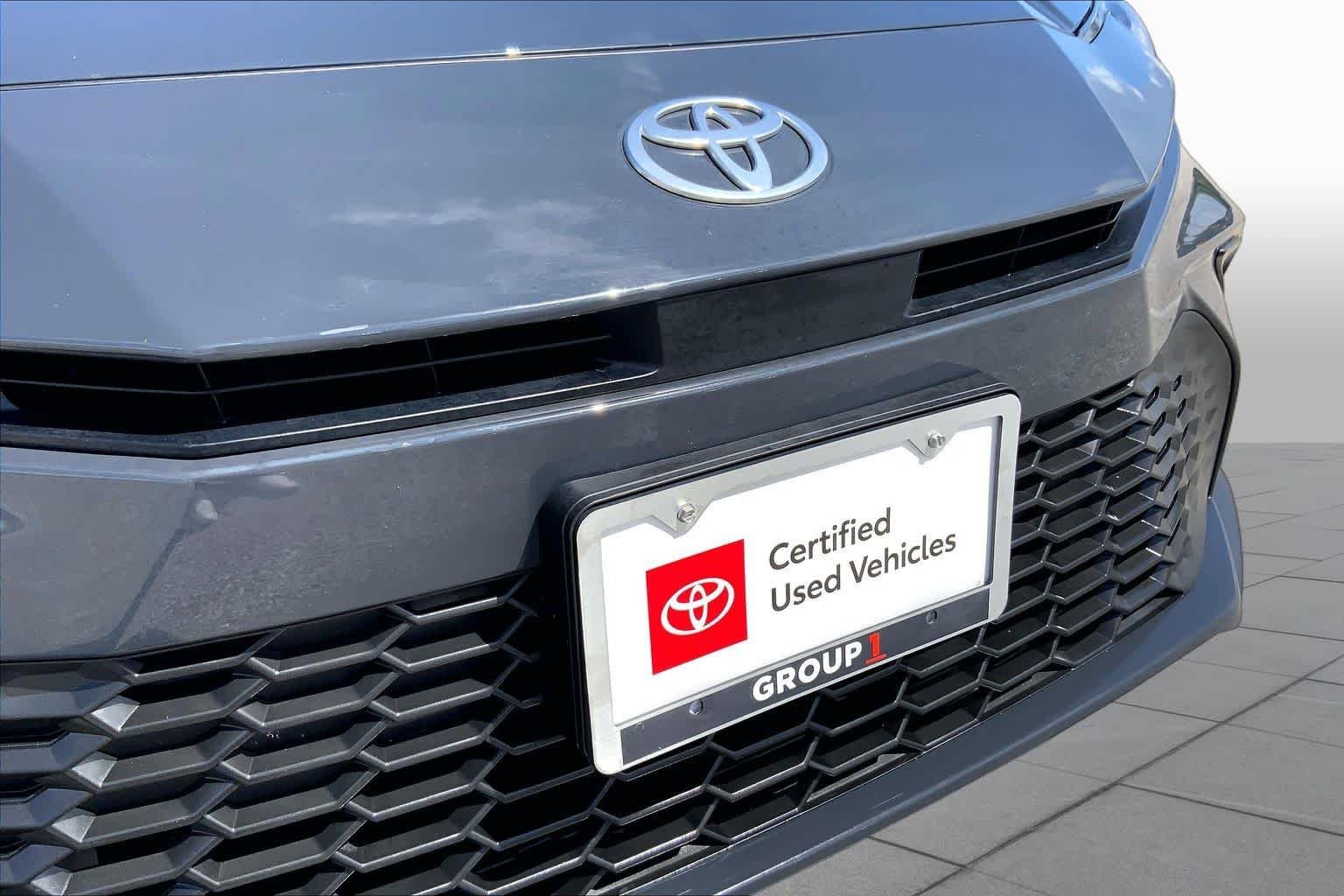 Used 2025 Underground Toyota SE image 28