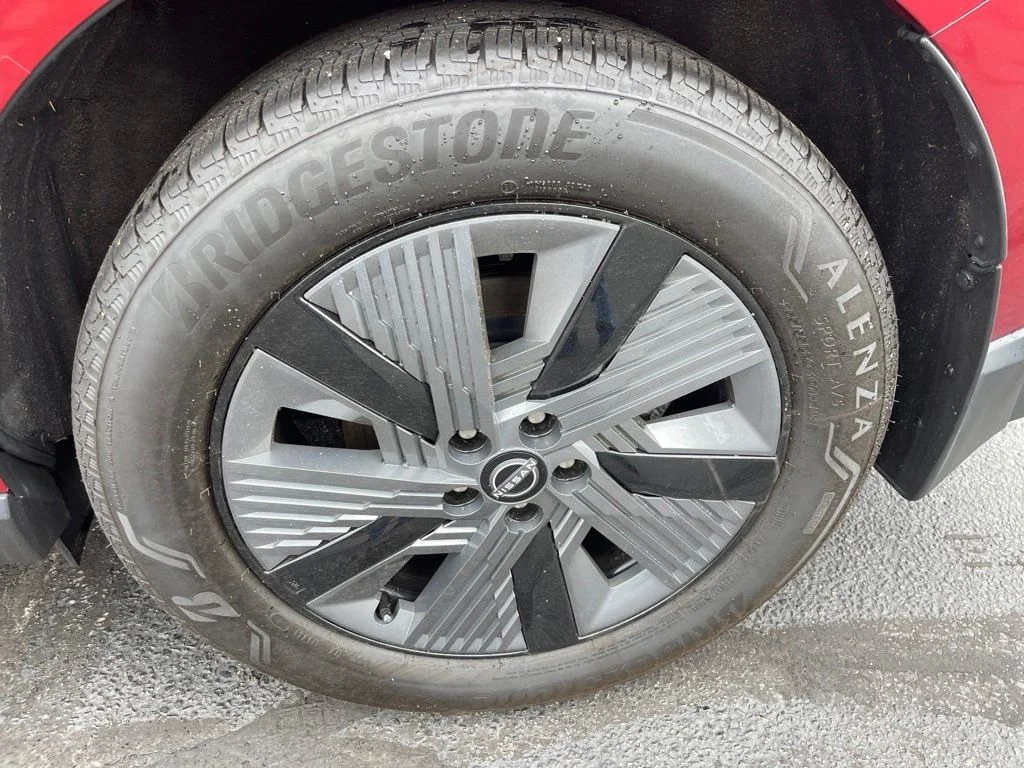 Used 2025 Red Nissan SL image 36