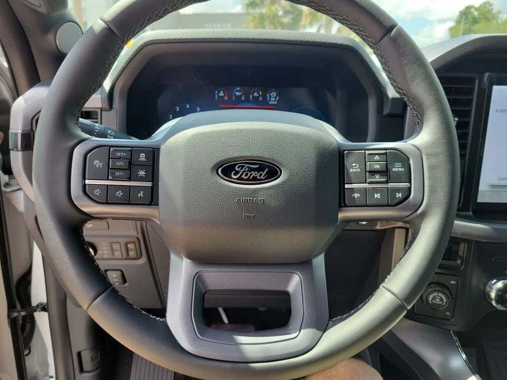 New 2026 Oxford White Ford XLT image 19