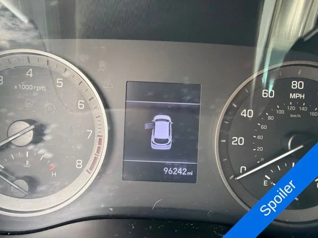 Used 2019 Molten Silver Hyundai SE image 9