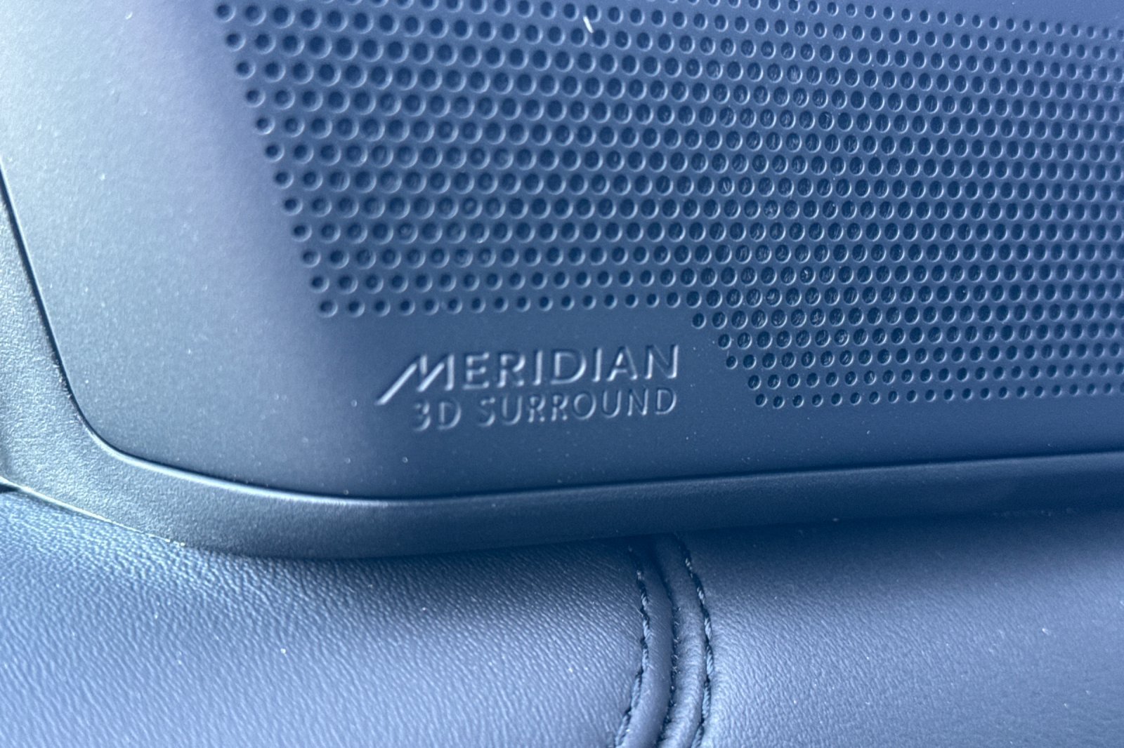 New 2027 Carpathian Grey Land Rover SE image 20