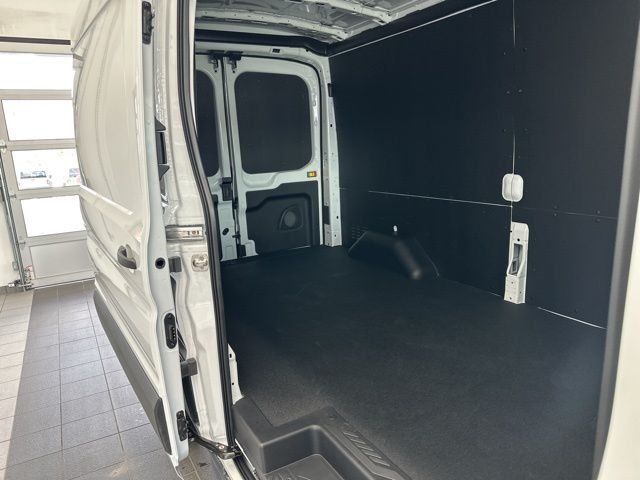 New 2026 Oxford White Ford Cargo Van image 38
