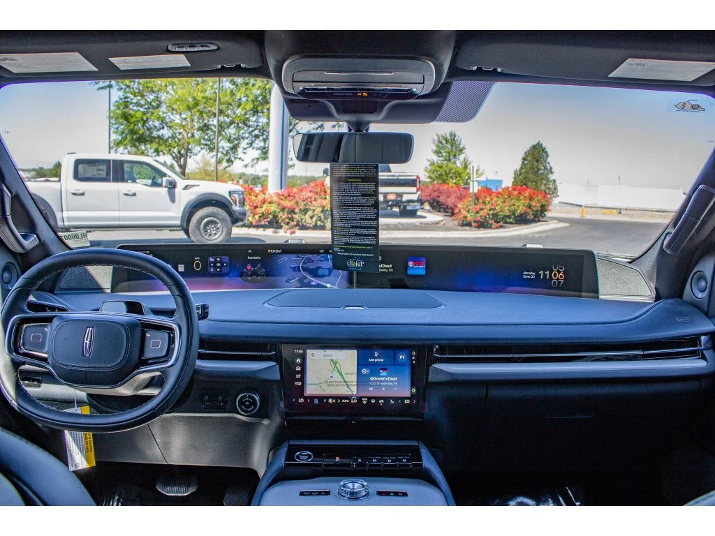 New 2026 Infinite Black Metallic Clearcoat Lincoln Reserve image 30