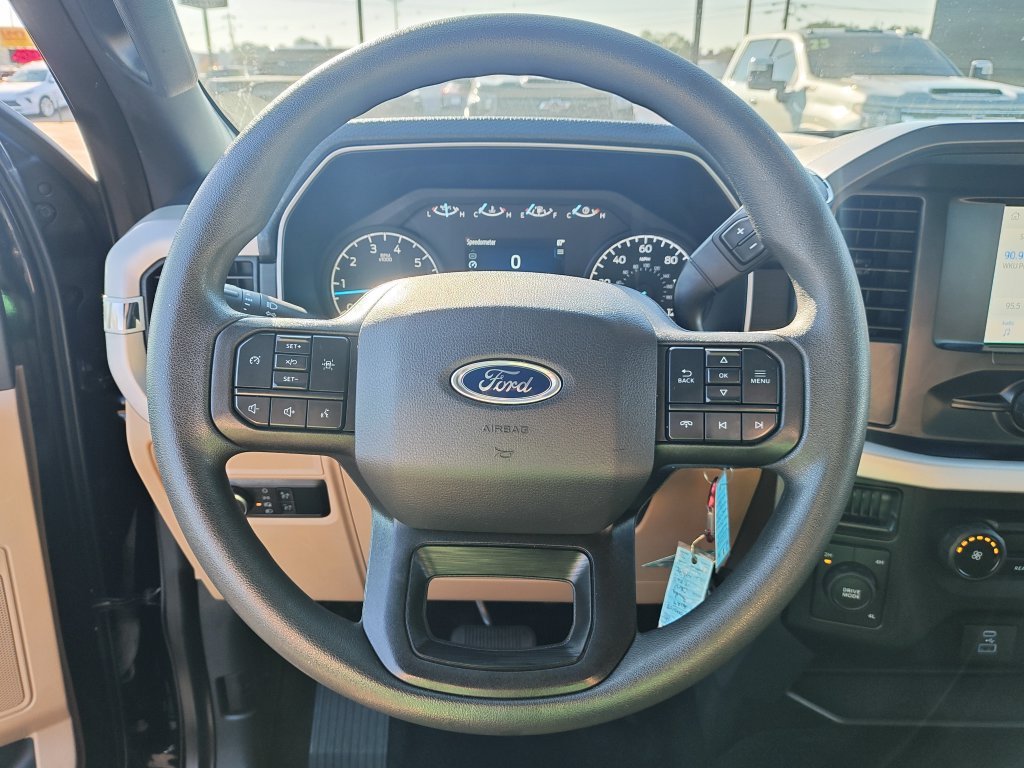 Used 2023 Black Ford XLT image 17