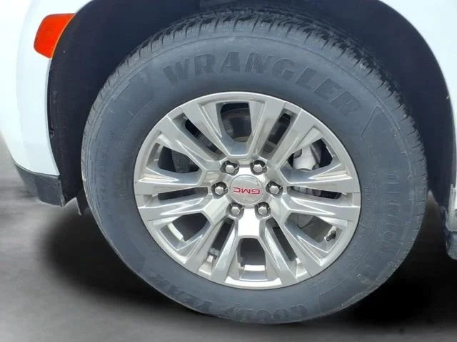 Used 2023 Summit White GMC Denali image 19