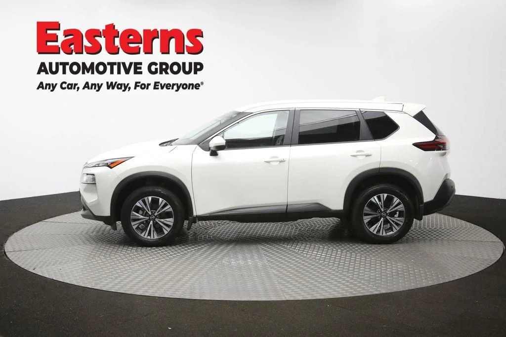 Used 2023 White Nissan SV image 61