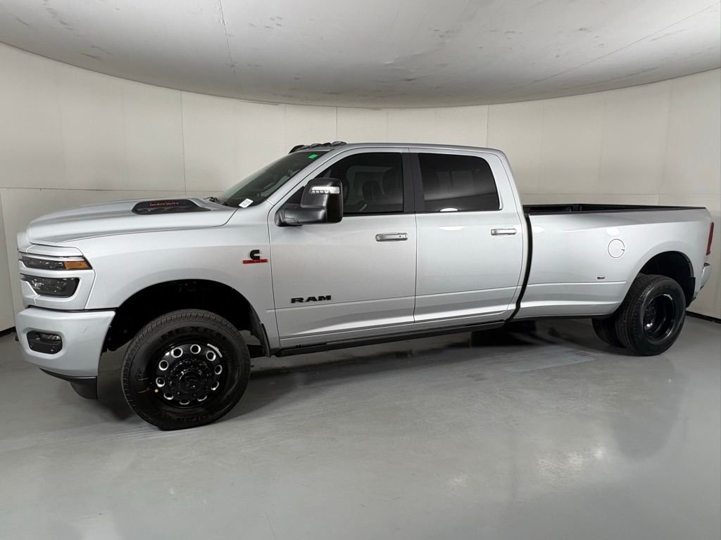New 2026 Silver-Zynith Exterior Paint RAM Laramie image 5